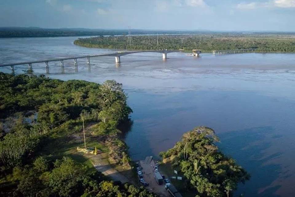 Bolsonaro inaugura em setembro ponte que liga Porto Velho à Rio Branco(AC)