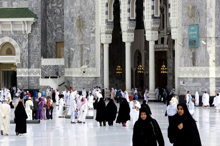 Mulheres muçulmanas denunciam assédio em peregrinação à Meca
