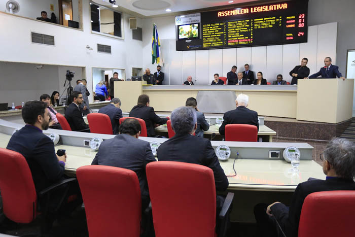 Assembleia aprova reposição salarial de 4% a servidores do Tribunal de Contas