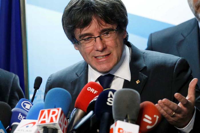 Espanha retira pedido de extradição de ex-líder da Catalunha