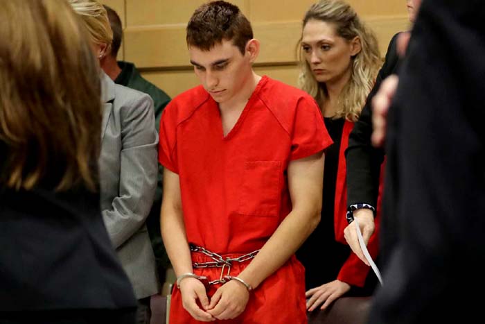 Procurador da Flórida quer pena de morte para atirador em escola