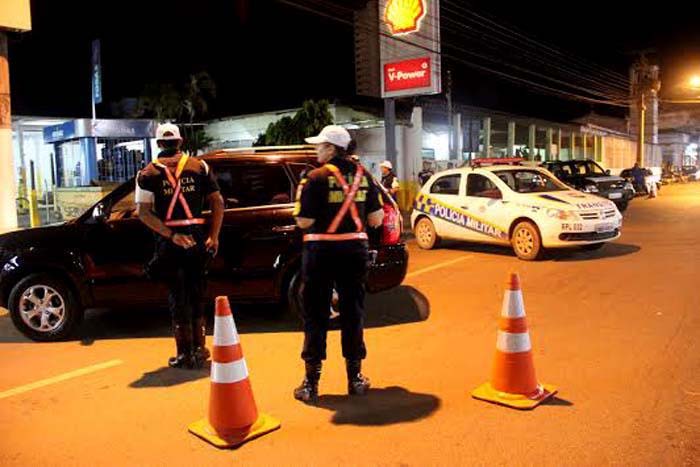 Operação Lei Seca prende vários condutores dirigindo embriagados na capital