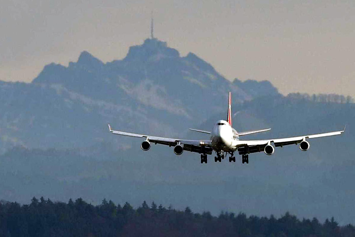 Boeing 747 realiza último voo comercial nos EUA nesta terça