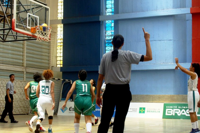 Equipes femininas de Rondônia estreiam com vitórias nos Jogos Escolares da Juventude, em Brasília
