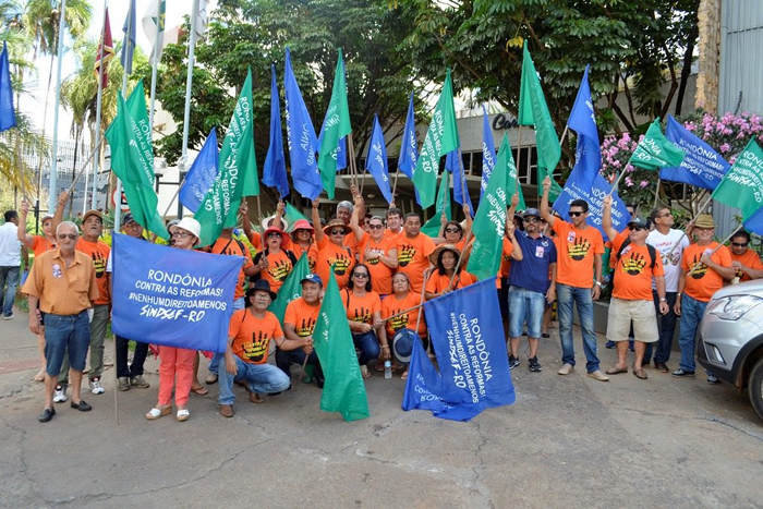 Sindsef presente no Ocupa Brasília contra a corrupção e as reformas