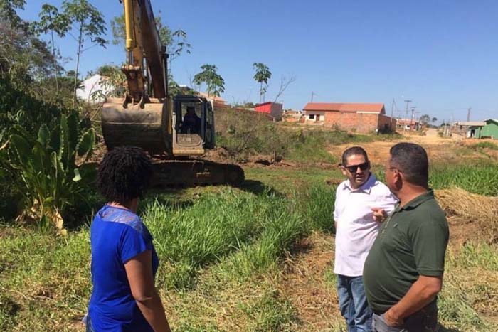 Vereadores acompanham obras no bairro São Cristóvão