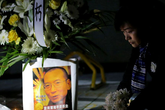 Cinzas do dissidente chinês Liu Xiaobo foram jogadas ao mar