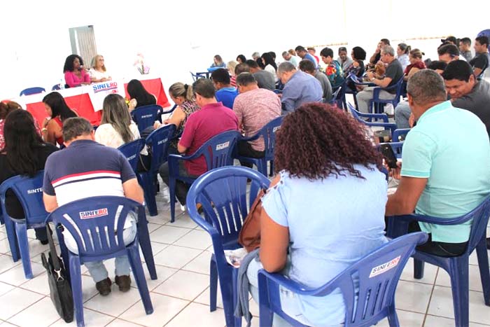 Sistema Diretivo do Sintero se reúne em Ouro Preto do Oeste para discutir estratégias de luta