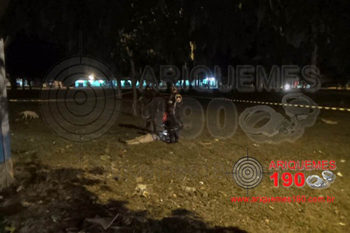 Ariquemes - Homem é espancado até a morte em Praça 