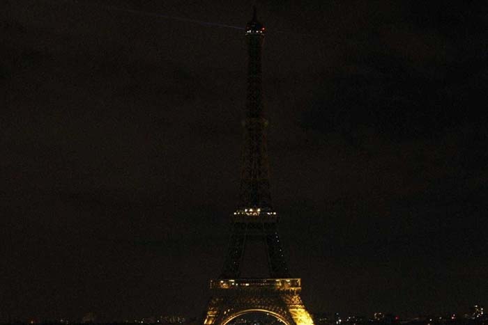 Torre Eiffel homenageará vítimas de ataque em Estrasburgo