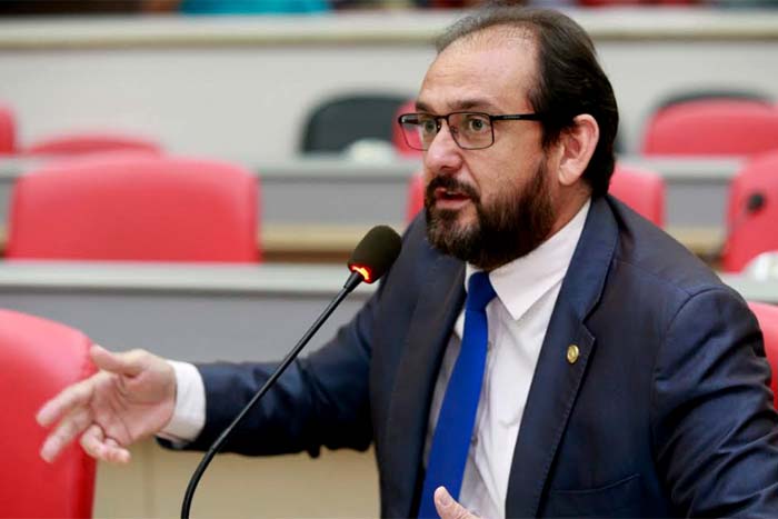 Laerte Gomes anuncia academia e recurso à ampliação da sede da Associação do Bairro São Bernardo