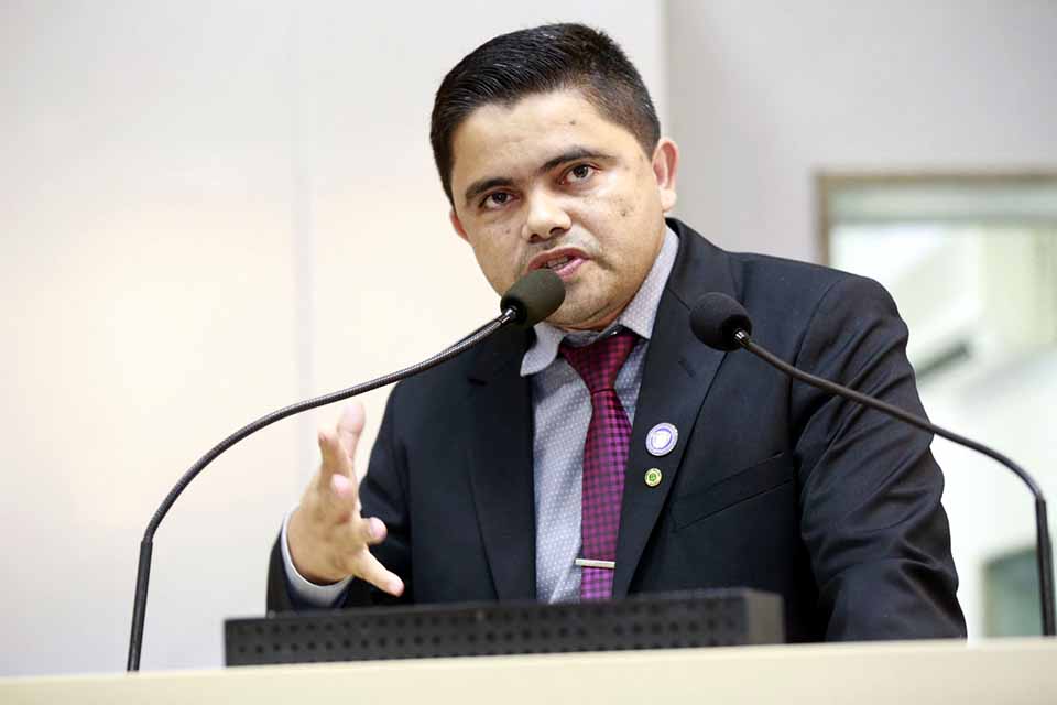 Em audiência pública, deputado diz que guerra política entre Expedito e Confúcio prejudicou vigilantes de Rondônia