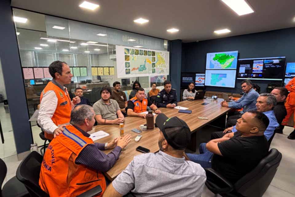 Estratégias para conter impactos da cheia são alinhadas com gerentes dos distritos