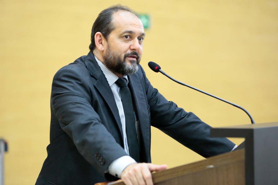 Laerte Gomes pede urgência para DER providenciar certificação de funcionamento do Aeroporto de Ji-Paraná