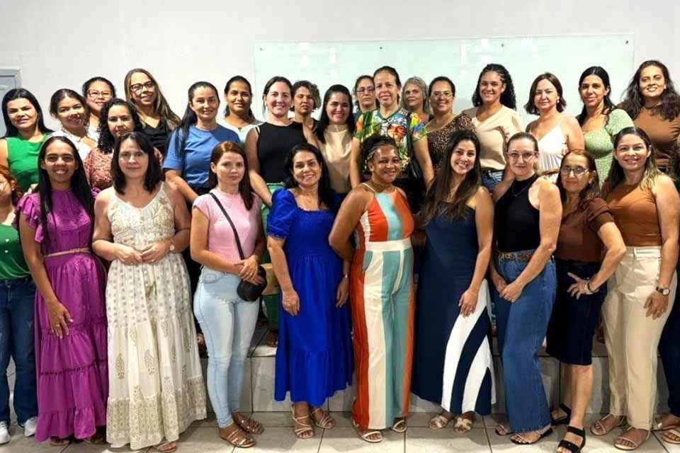 Professores da rede municipal de educação infantil participam de capacitação voltada para o ensino de matemática