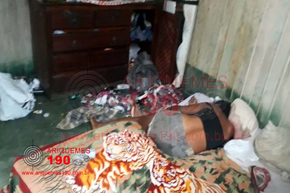 Mulher é encontrada morta com golpes na cabeça em Ariquemes