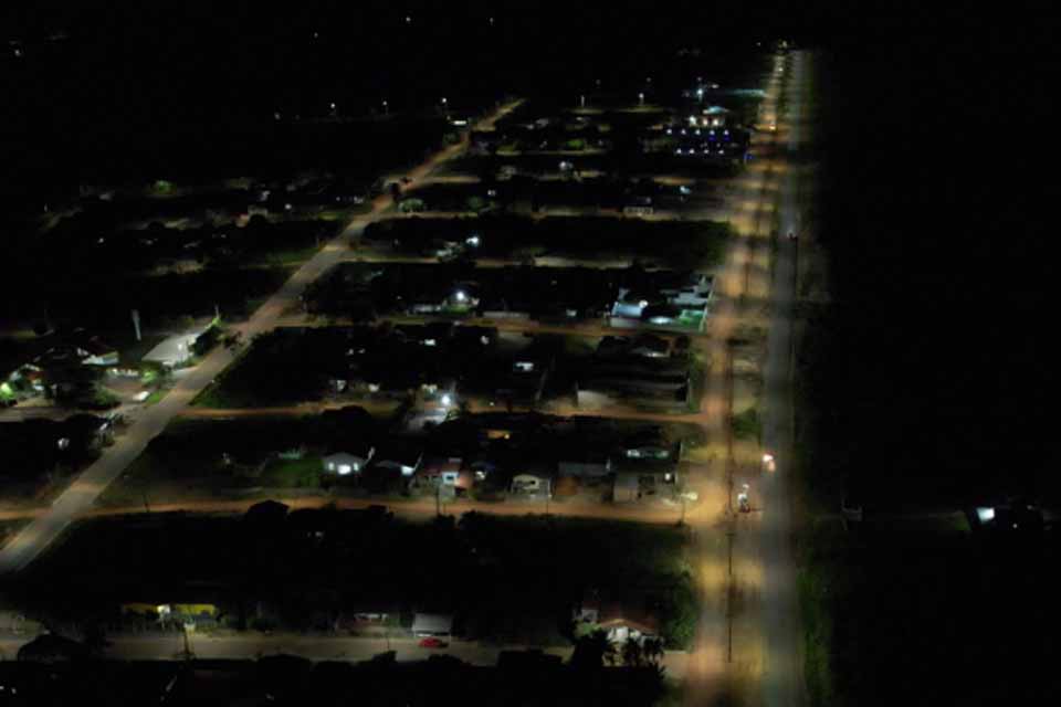 Prefeitura de Pimenta Bueno implanta nova iluminação em LED no distrito Itaporanga