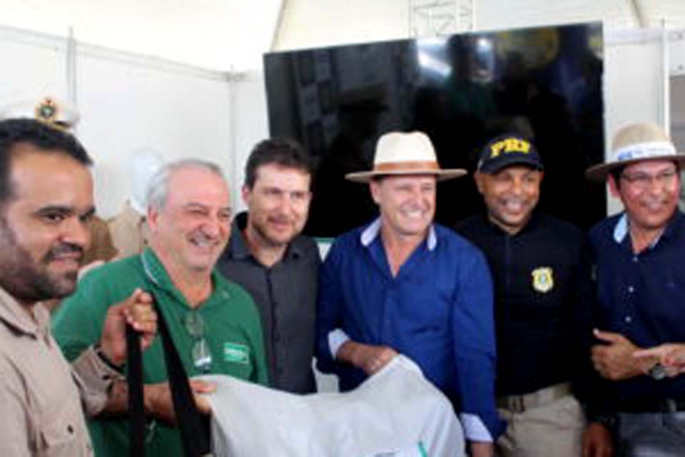 Nos últimos dias da 9ª Rondônia Rural Show Internacional, Frente Municipalista (AROM/CISAN/CIMCERO) marca o seu lugar na história da maior feira da Região Norte