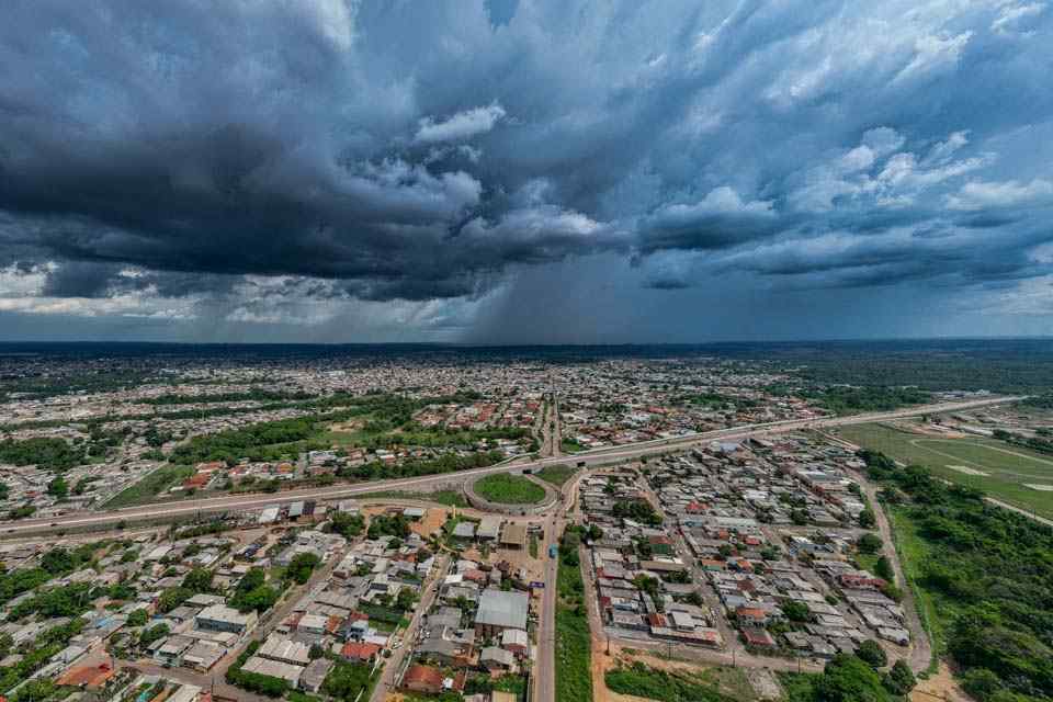 Inmet faz alerta de chuvas intensas para Porto Velho nesta quarta e quinta-feira com classificação de 