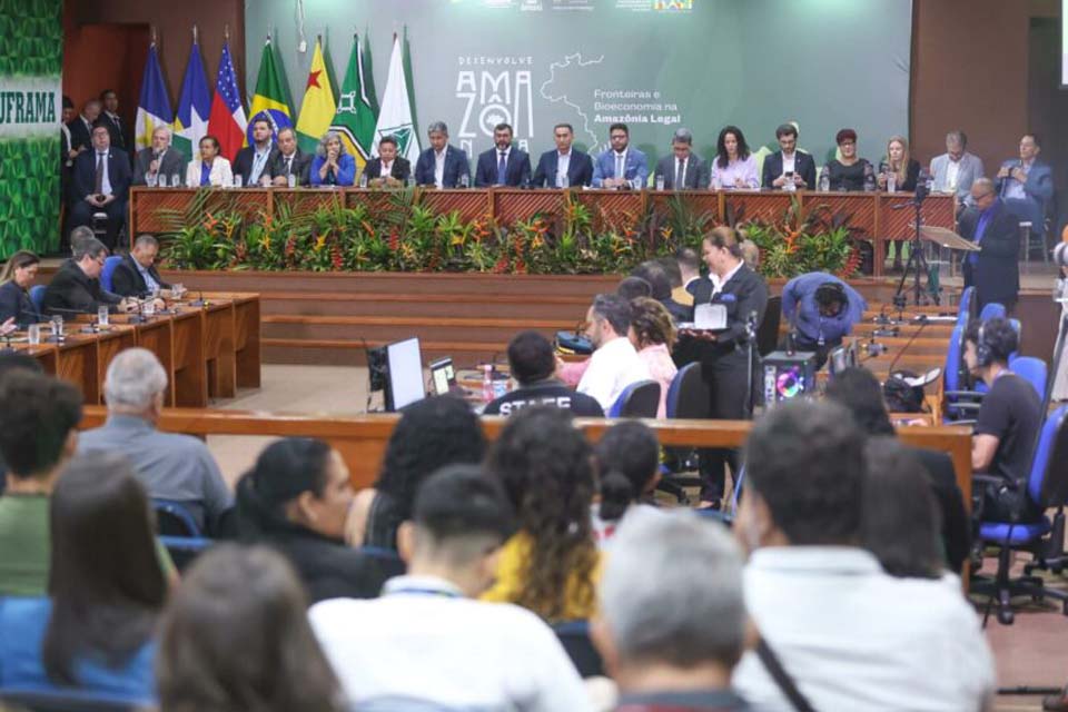 Desenvolvimento da Faixa de Fronteira e Bioeconomia da Amazônia são debatidos durante seminário internacional, em Manaus