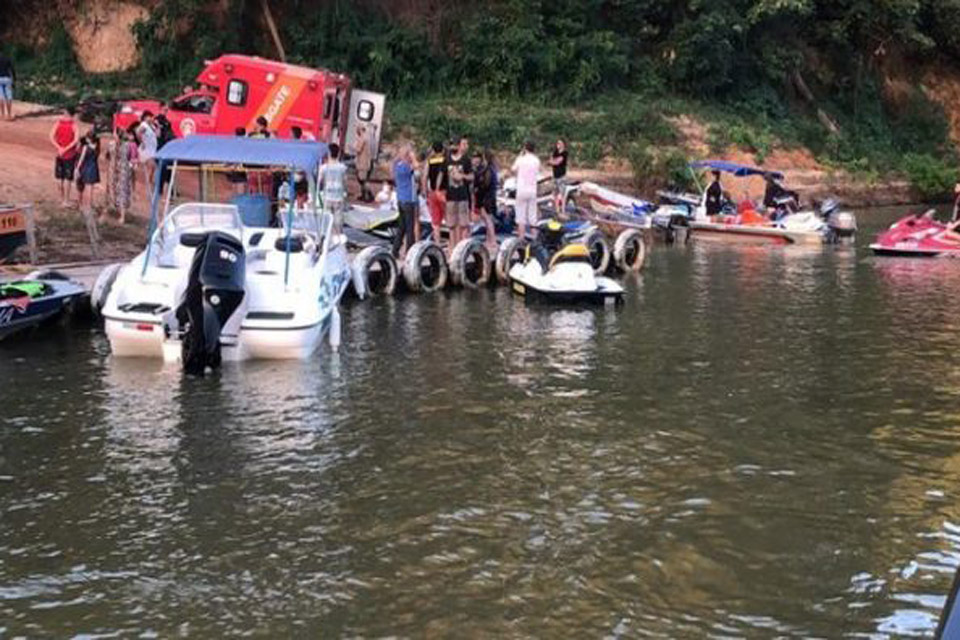 Homem morre após colisão de barcos em rio de Guajará-Mirim