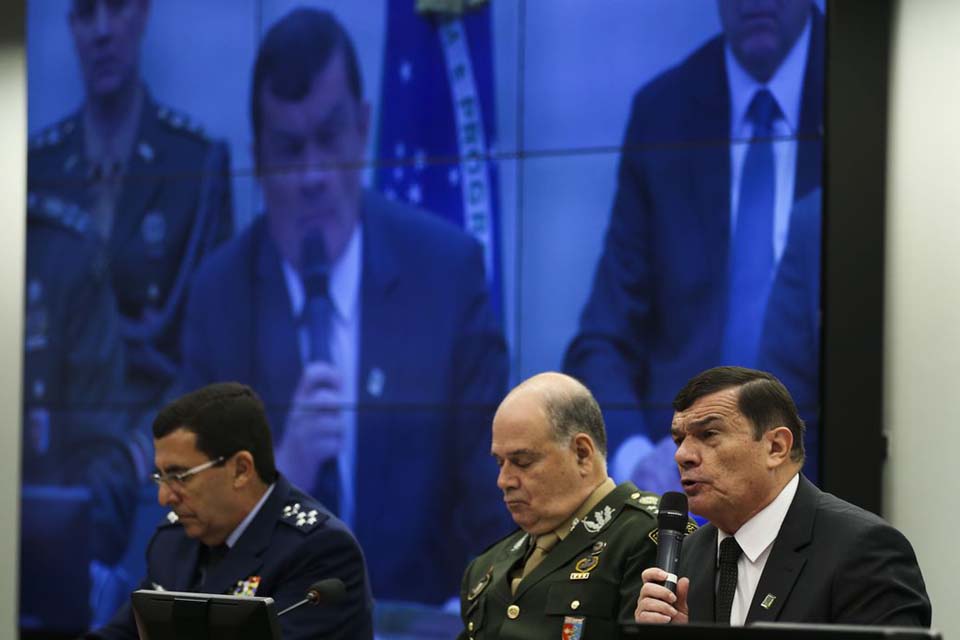 Defesa diz não colocar em dúvida credibilidade do sistema eleitoral