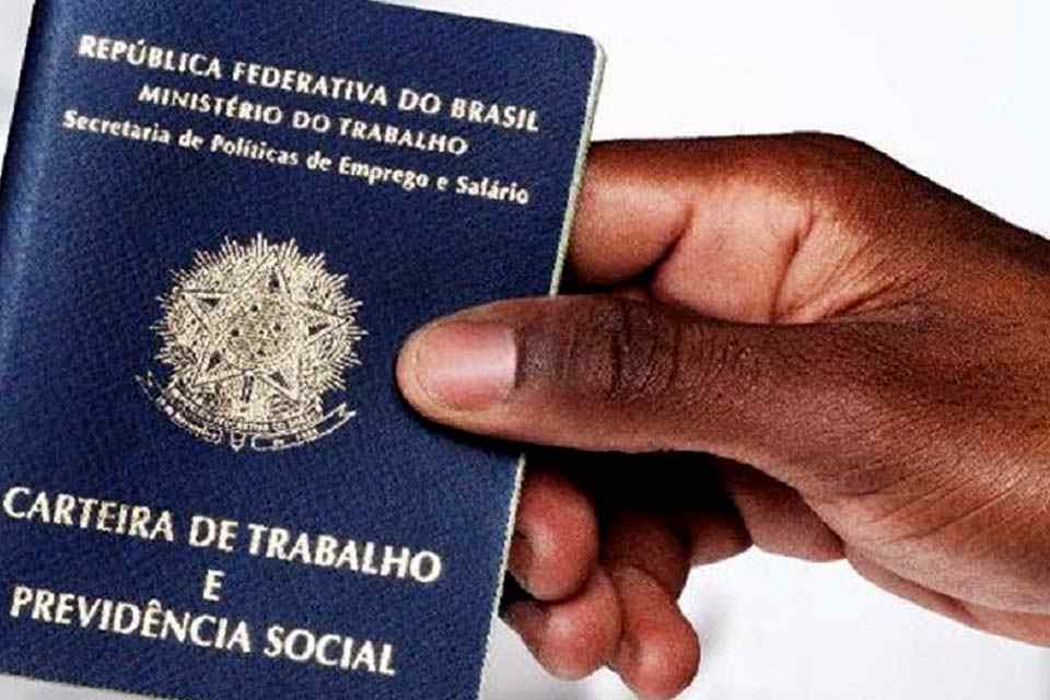 Negros enfrentam desigualdades no mercado de trababalho, diz Dieese