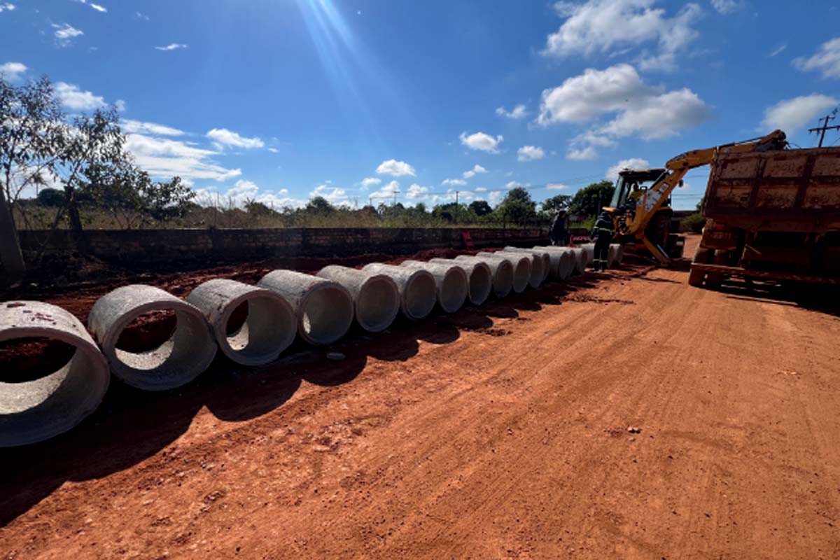Três bairros da capital recebem serviços de drenagem; obras visam melhorar o escoamento das águas e evitar pontos de alagamento