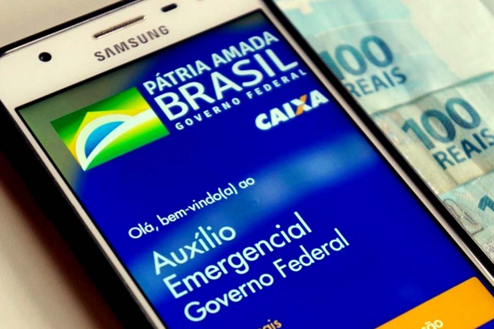 Caixa paga auxílio residual para beneficiários do Bolsa Família