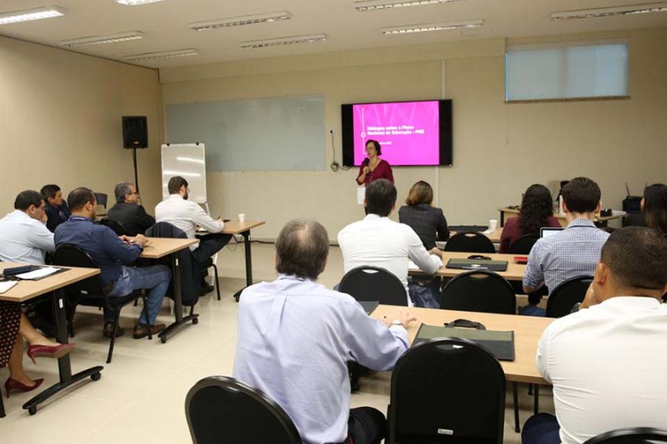 Com a participação de especialista, TCE-RO dá sequência a debate sobre controle da educação