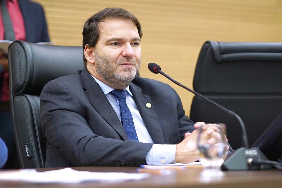 Alex Redano indica pavimentação urgente para a Linha 06 em Porto Murtinho, São Francisco do Guaporé