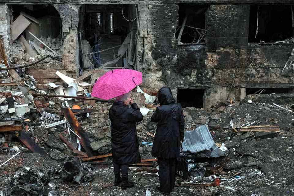 Ucrânia trabalha para restaurar água e energia após ataques russos