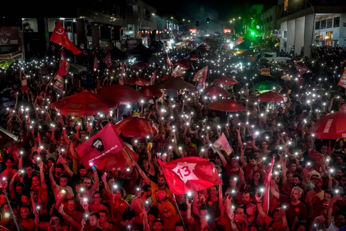 Vitória de Lula repercute na imprensa europeia e asiática