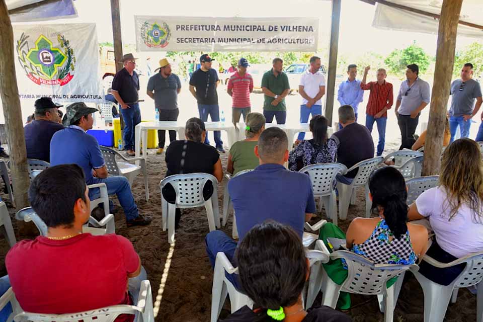 Mais uma associação de produtores rurais recebe benfeitorias do Programa Porteira Adentro