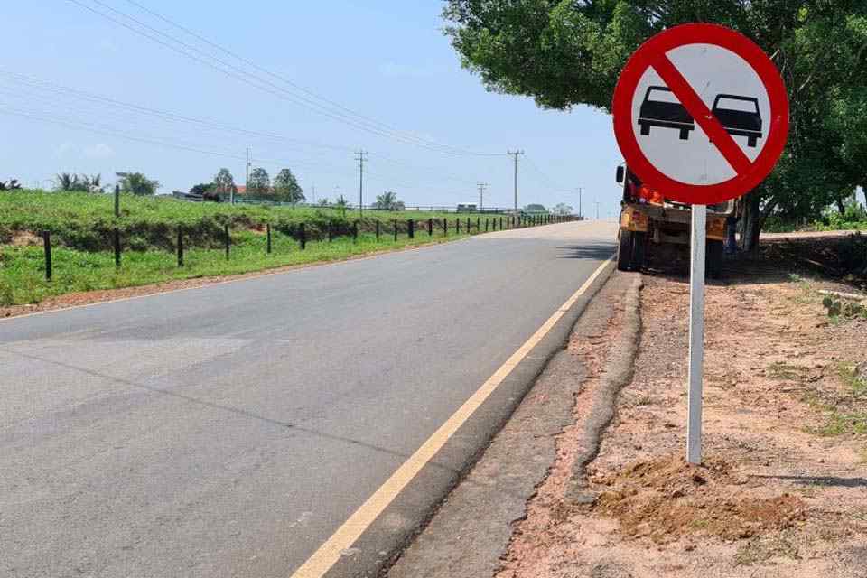 Governo conclui serviços de recuperação da rodovia 383, entre o trevo da RO-490 e o município