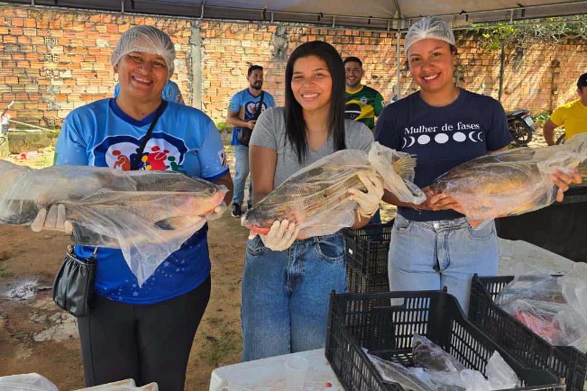 Prefeitura realiza ação “Páscoa que Alimenta – Peixe na Mesa” e beneficia famílias em situação de vulnerabilidade