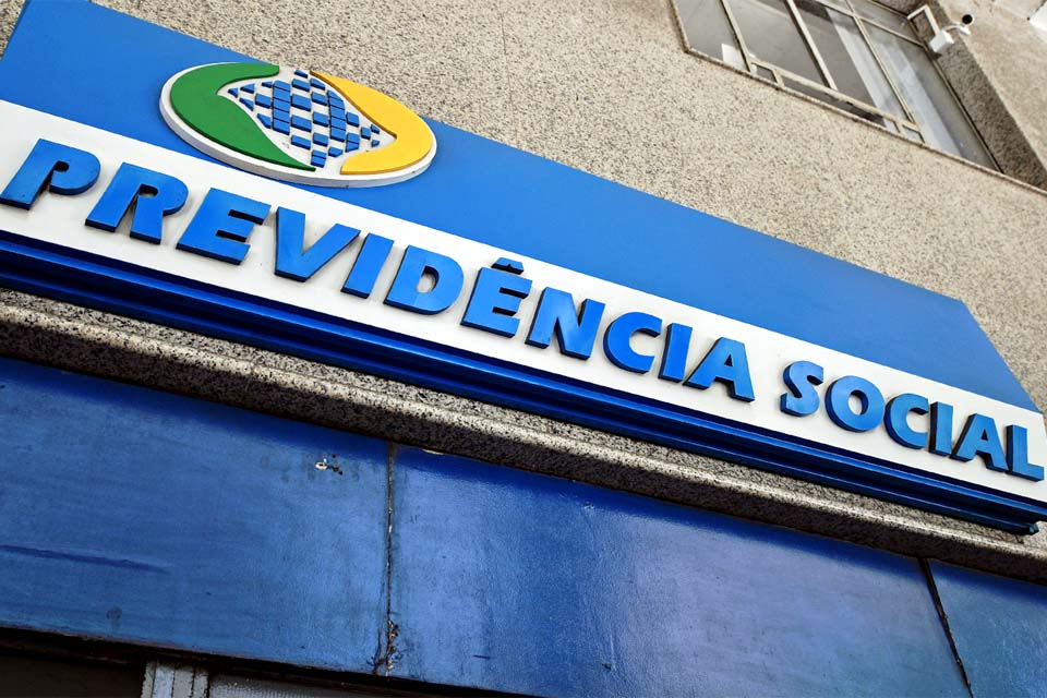 Teto do INSS deve subir para R$ 6.101,05 em 2020