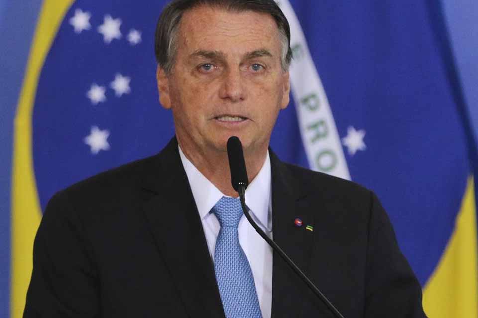 Bolsonaro diz que não teve intenção de agredir outros Poderes: “resultado do calor do momento”