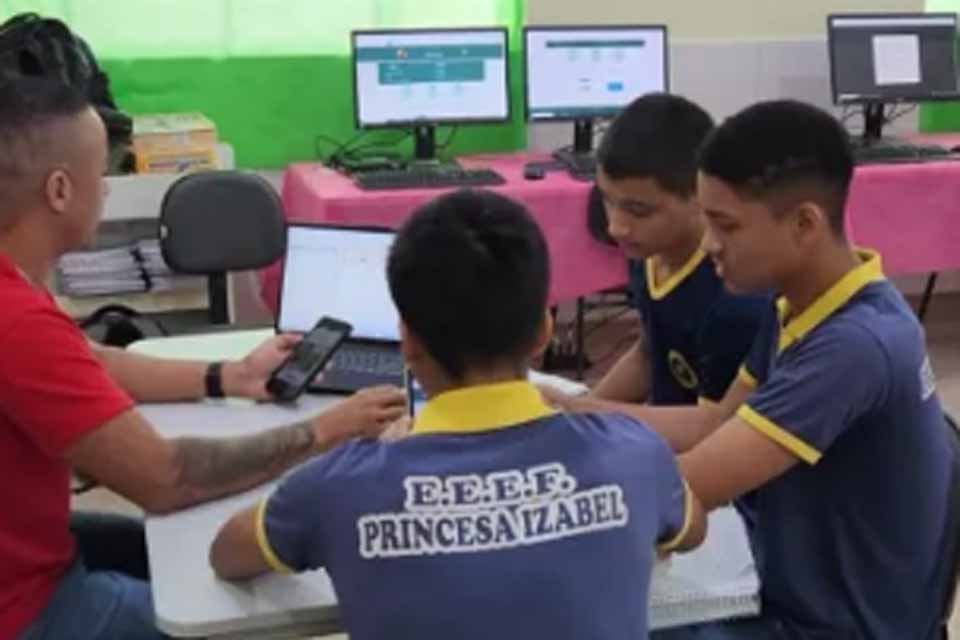 Estudantes de Porto Velho criam aplicativo de Coleta Seletiva que incentiva reciclagem nas escolas de todo país