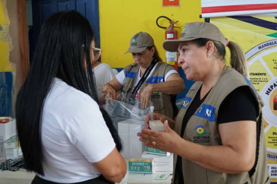 Moradores são atendidos com ação de vigilância em saúde promovida pelo governo de RO, em Porto Velho