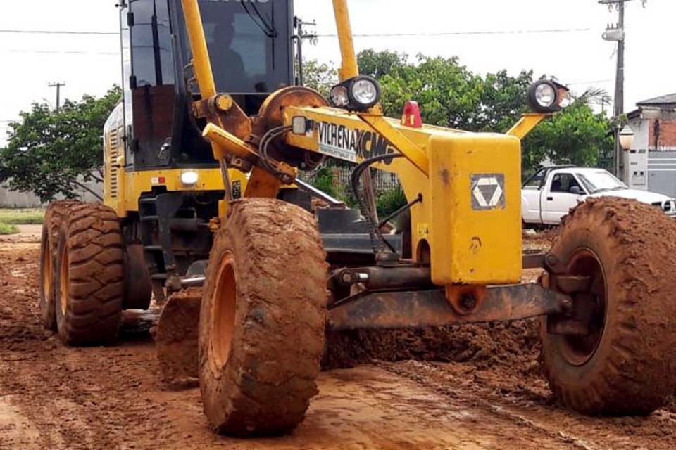 Prefeitura destina máquinas para conter alagamentos na avenida Paraná e divulga ações previstas