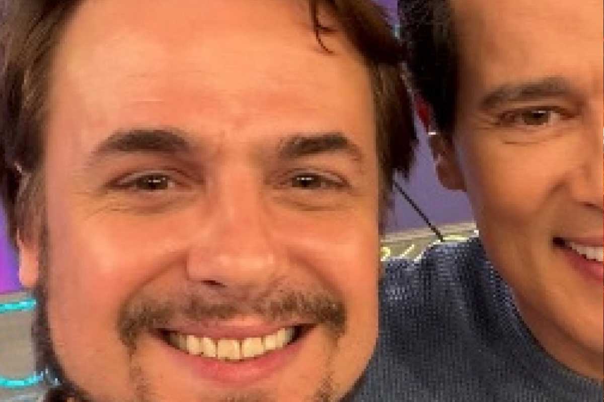 “Quero um crachá aqui”: Ex-Malhação pede trabalho no SBT e faz apelo a Celso Portiolli