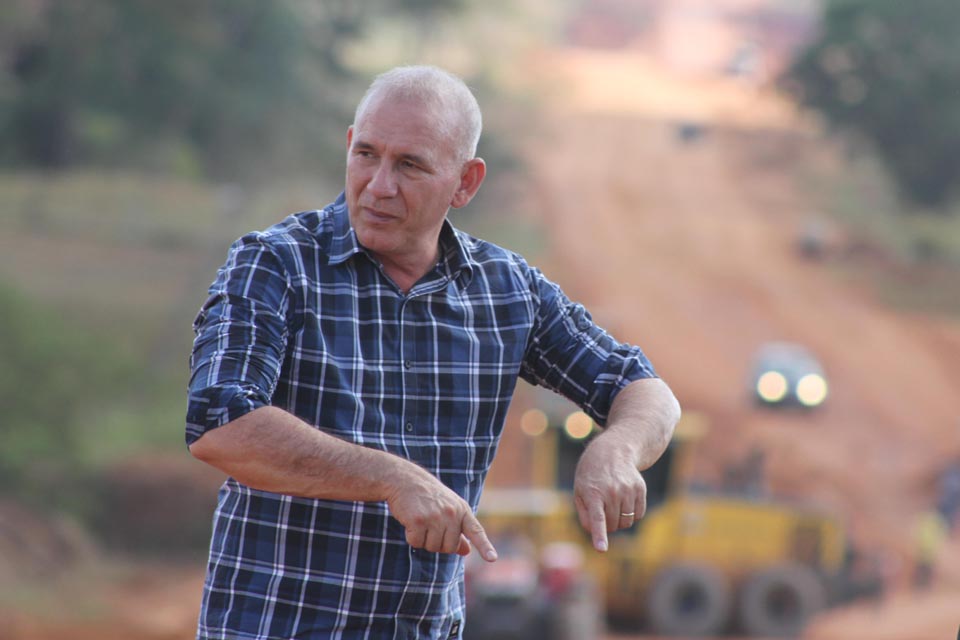 Corumbiara recebe manilhas destinadas pelo deputado Ezequiel Neiva para atender produtores rurais