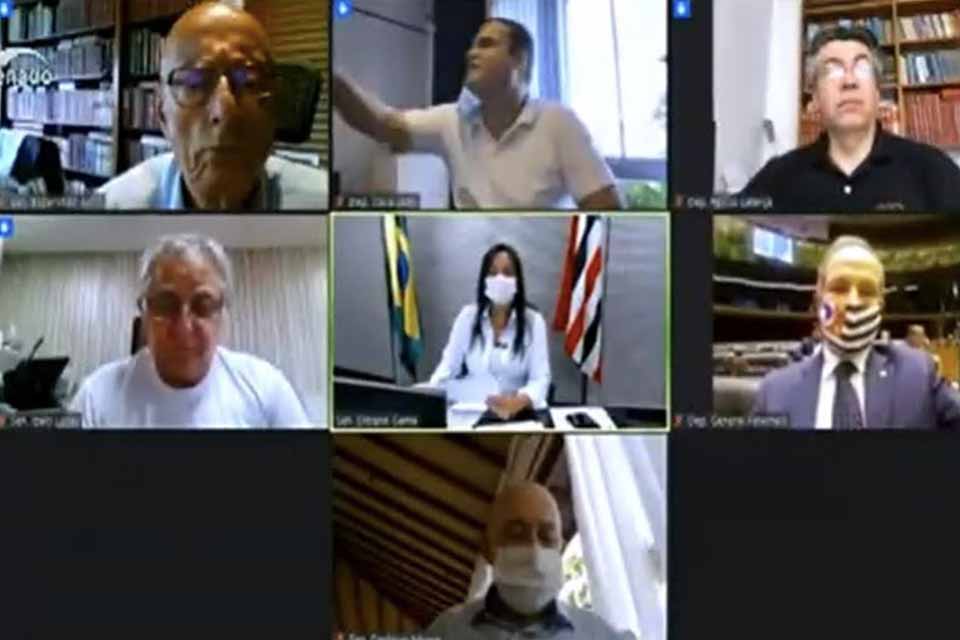 Senador afirma que Comissão da Covid-19 ajudou a mudar o discurso do governo