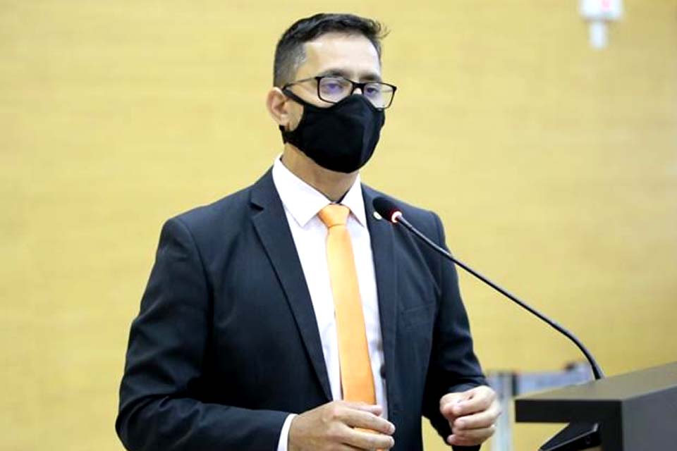 Presidente da Comissão de Segurança Pública, Anderson Pereira repudia projeto que libera frutas a apenados nos presídios de Porto Velho