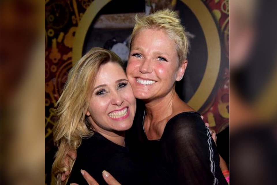 Andrea Sorvetão deixa briga com Xuxa de lado e participará de documentário das Paquitas