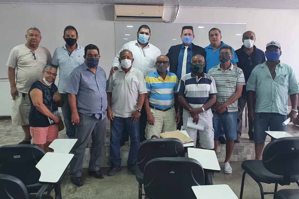 Simporo reúne assessoria jurídica e contábil para tratar de ações com filiados em Cacoal