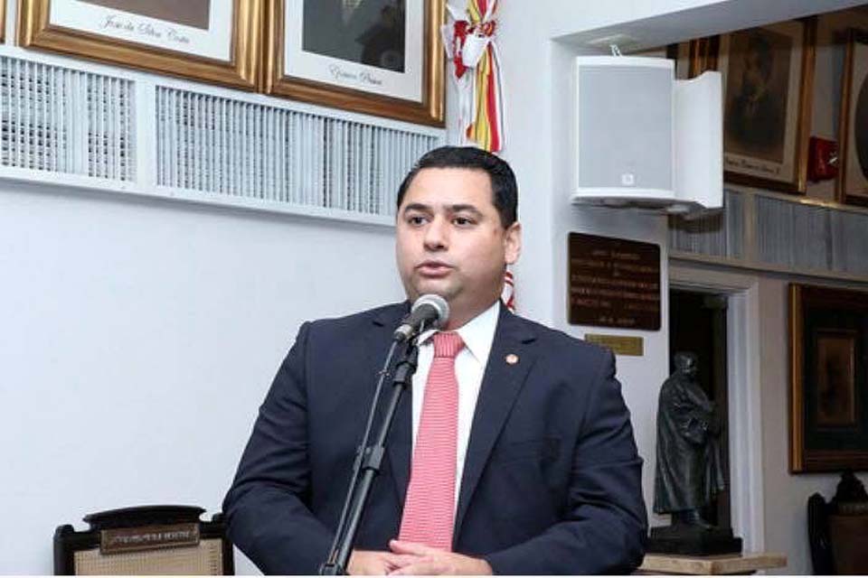 Breno Dias de Paula participa das festividades dos 182 anos do Instituto dos Advogados Brasileiros (IAB)