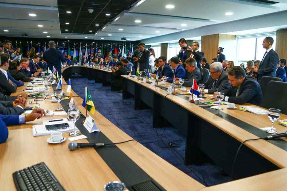 Fórum de governadores recebe ministro da Economia para debater recursos estaduais