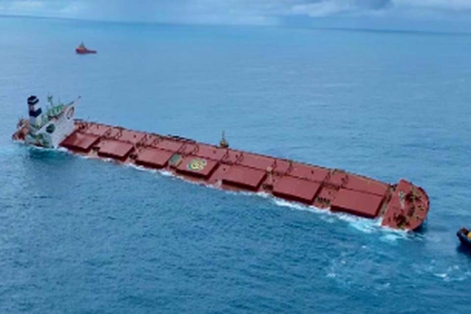 Marinha anuncia afundamento programado do navio Stellar Banner